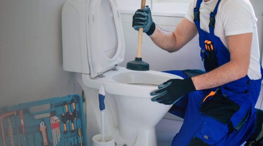 Expert burst pipe repair services in Thompsonville, MI